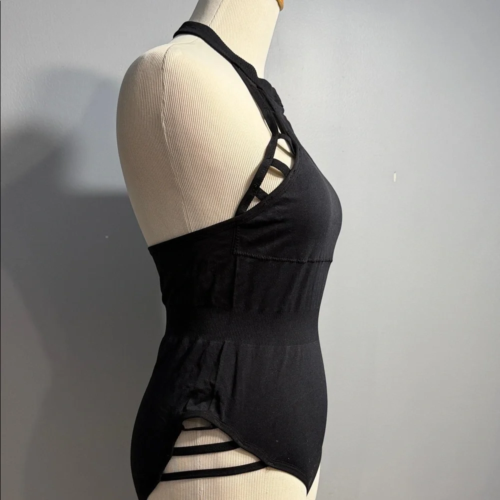 Black Halter One-Piece Swimsuit - Picture 2 of 4
